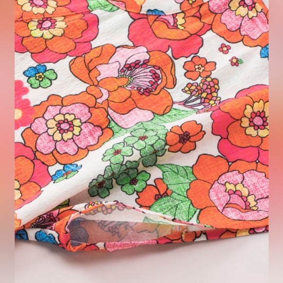 Floral Split Neck Top - Picture 2 of 7